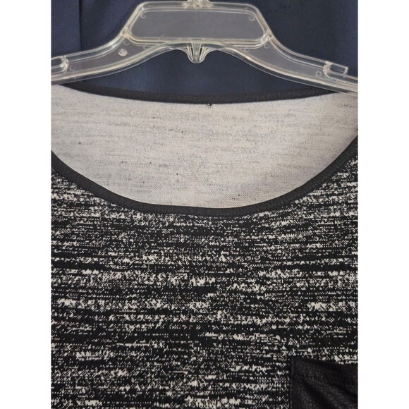 Black & White Long Sleeve Sweater Top with a pocket - Picture 2 of 6